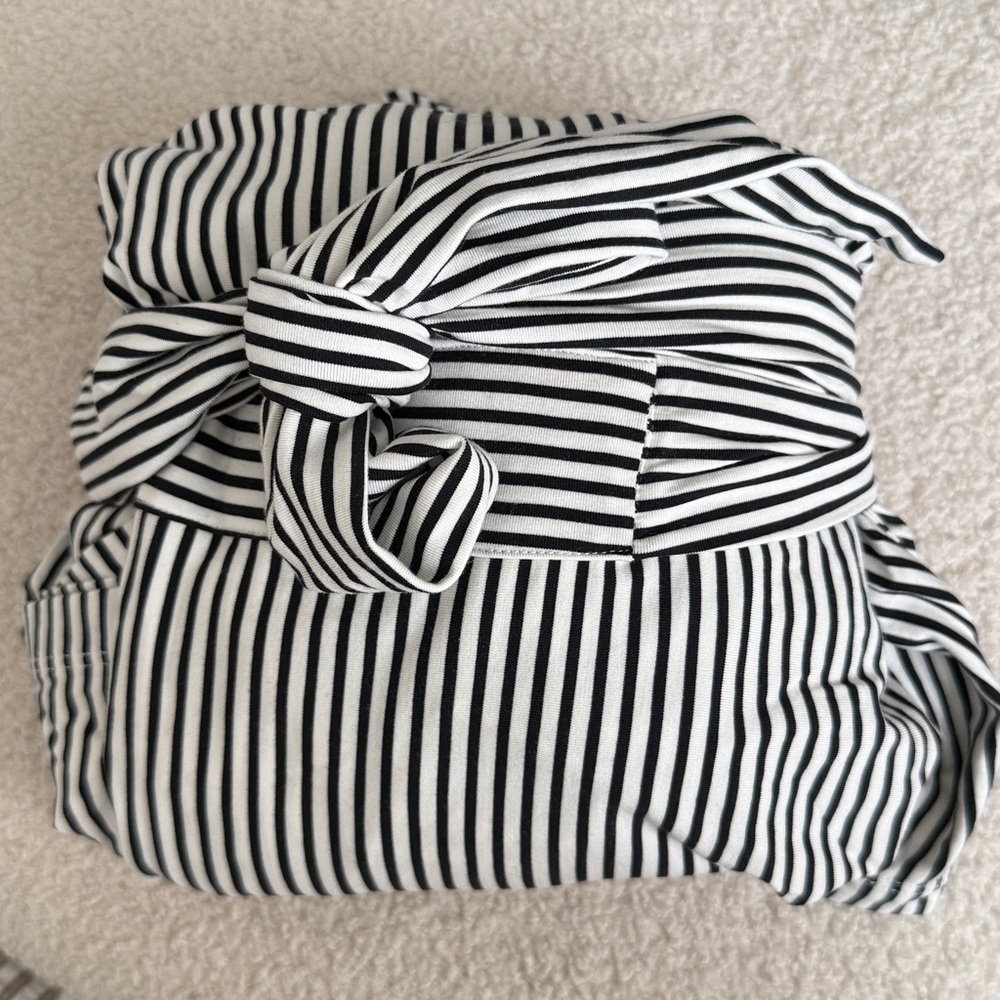 LAKE DreamModal™ Kimono Pajama Set in black and white, size small!